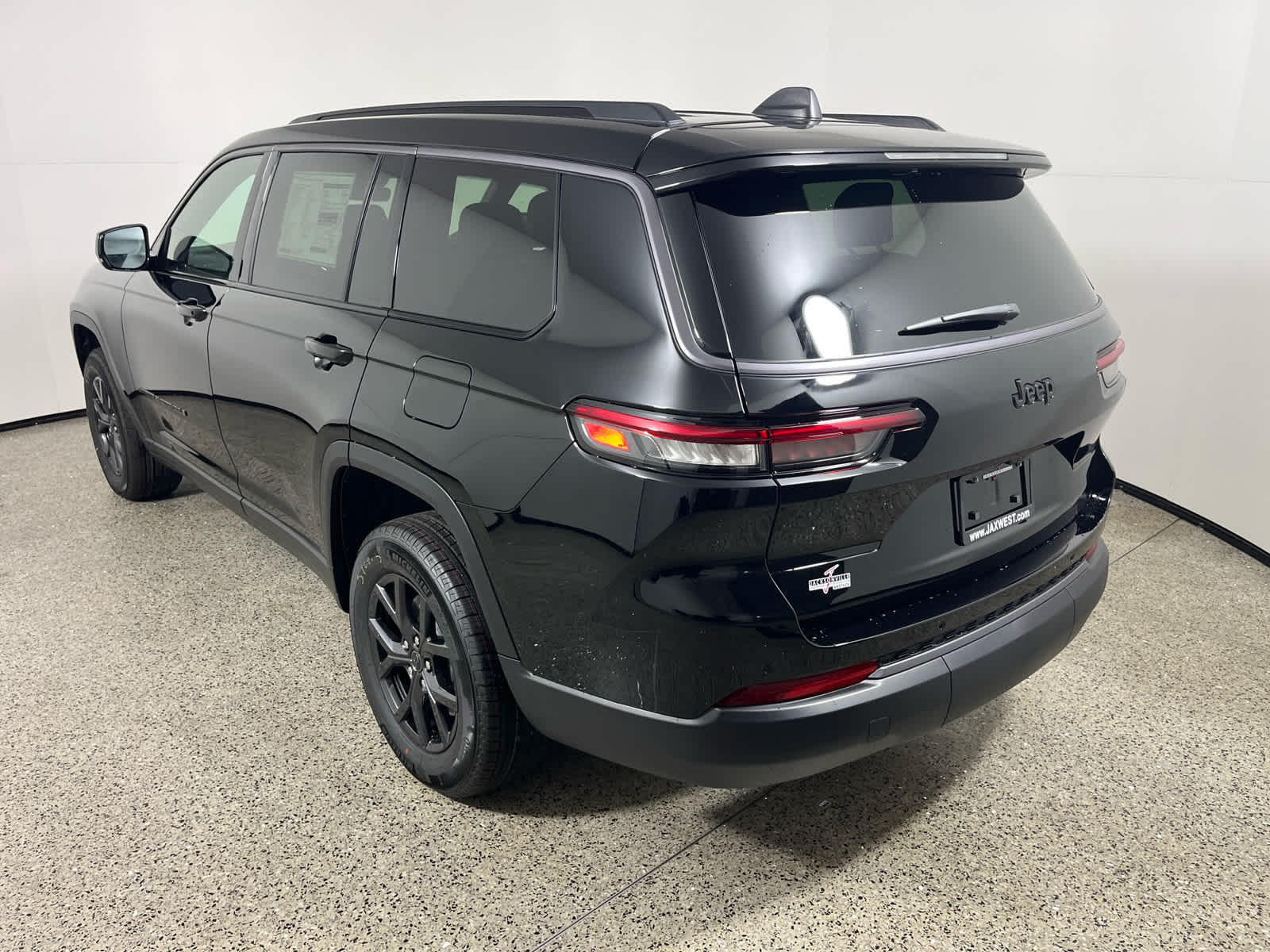 2027 Jeep Grand Cherokee L Laredo Altitude
