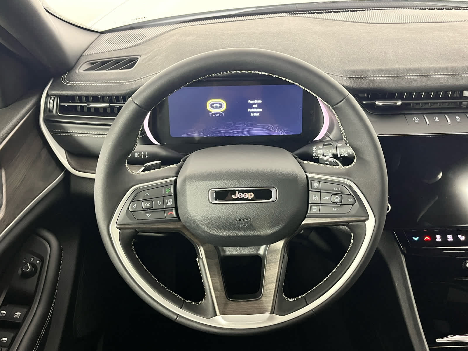 2026 Jeep Grand Cherokee L Laredo Altitude