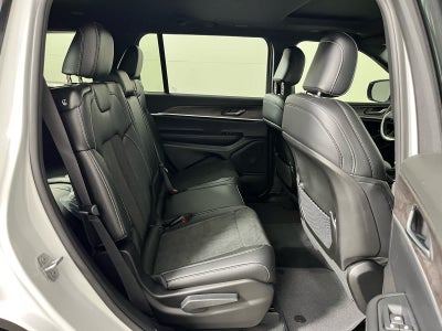 2026 Jeep Grand Cherokee L Laredo Altitude