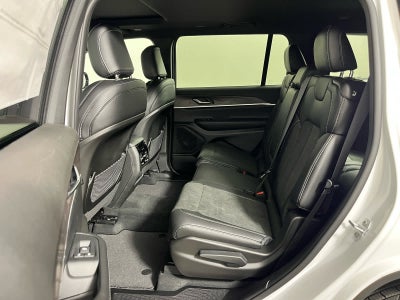 2026 Jeep Grand Cherokee L Laredo Altitude