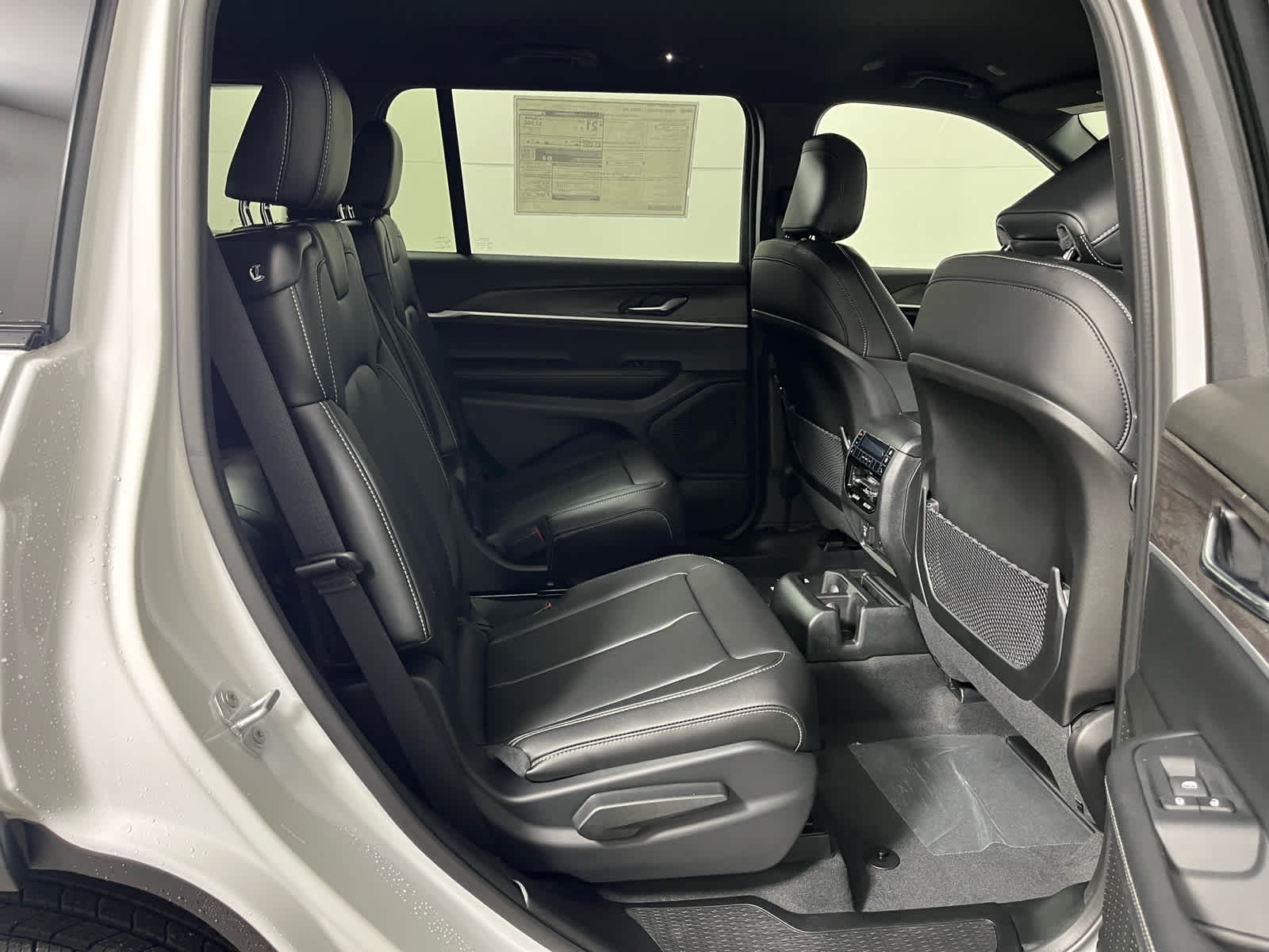 2025 Jeep Grand Cherokee GRAND CHEROKEE L LIMITED 4X2