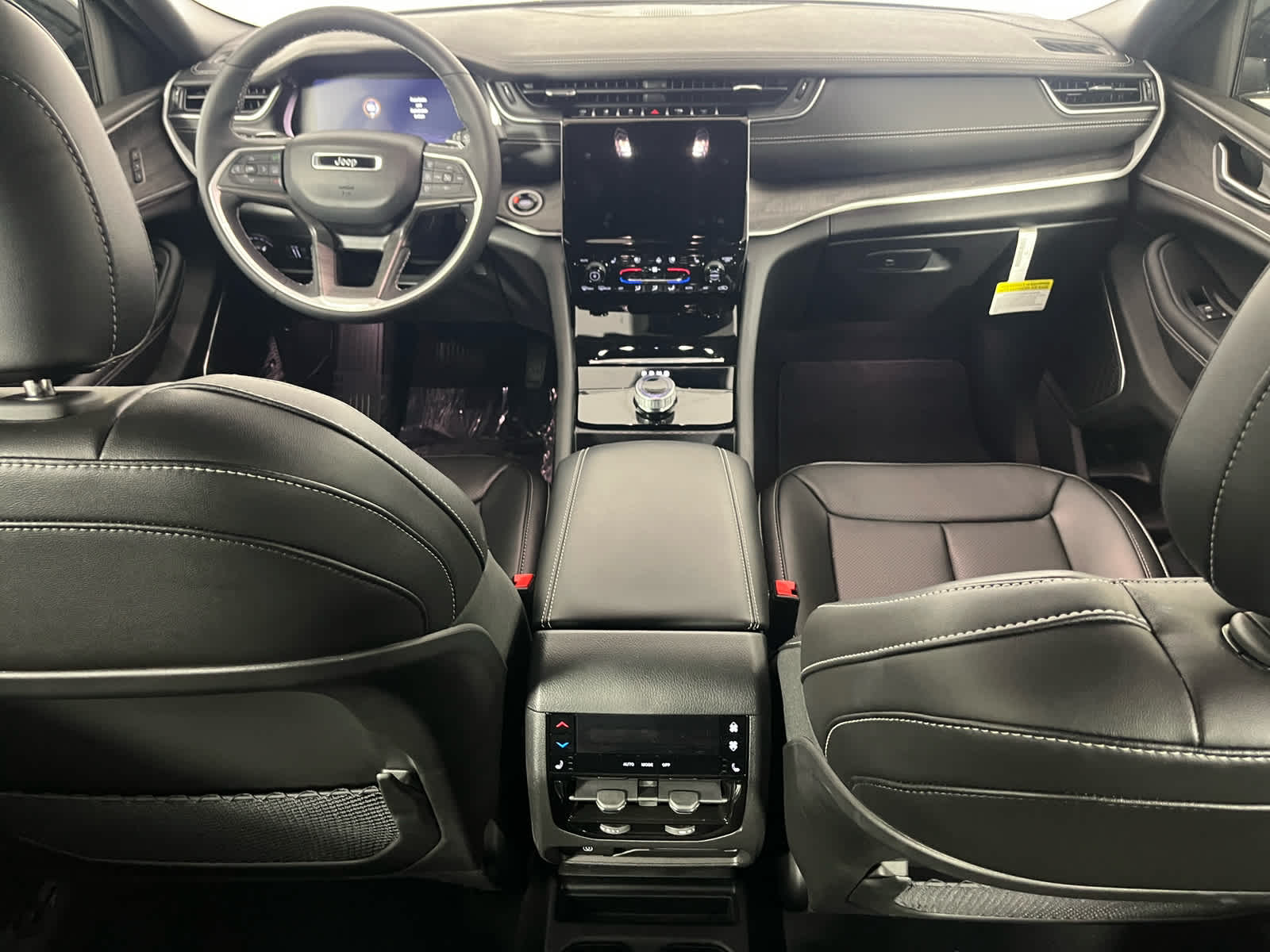 2024 Jeep Grand Cherokee GRAND CHEROKEE L LIMITED 4X2