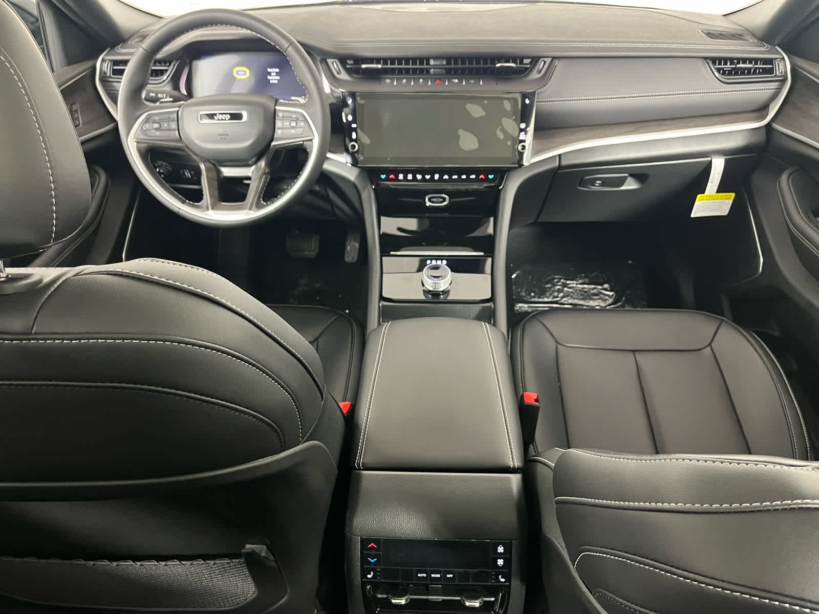 2026 Jeep Grand Cherokee GRAND CHEROKEE L LIMITED 4X2