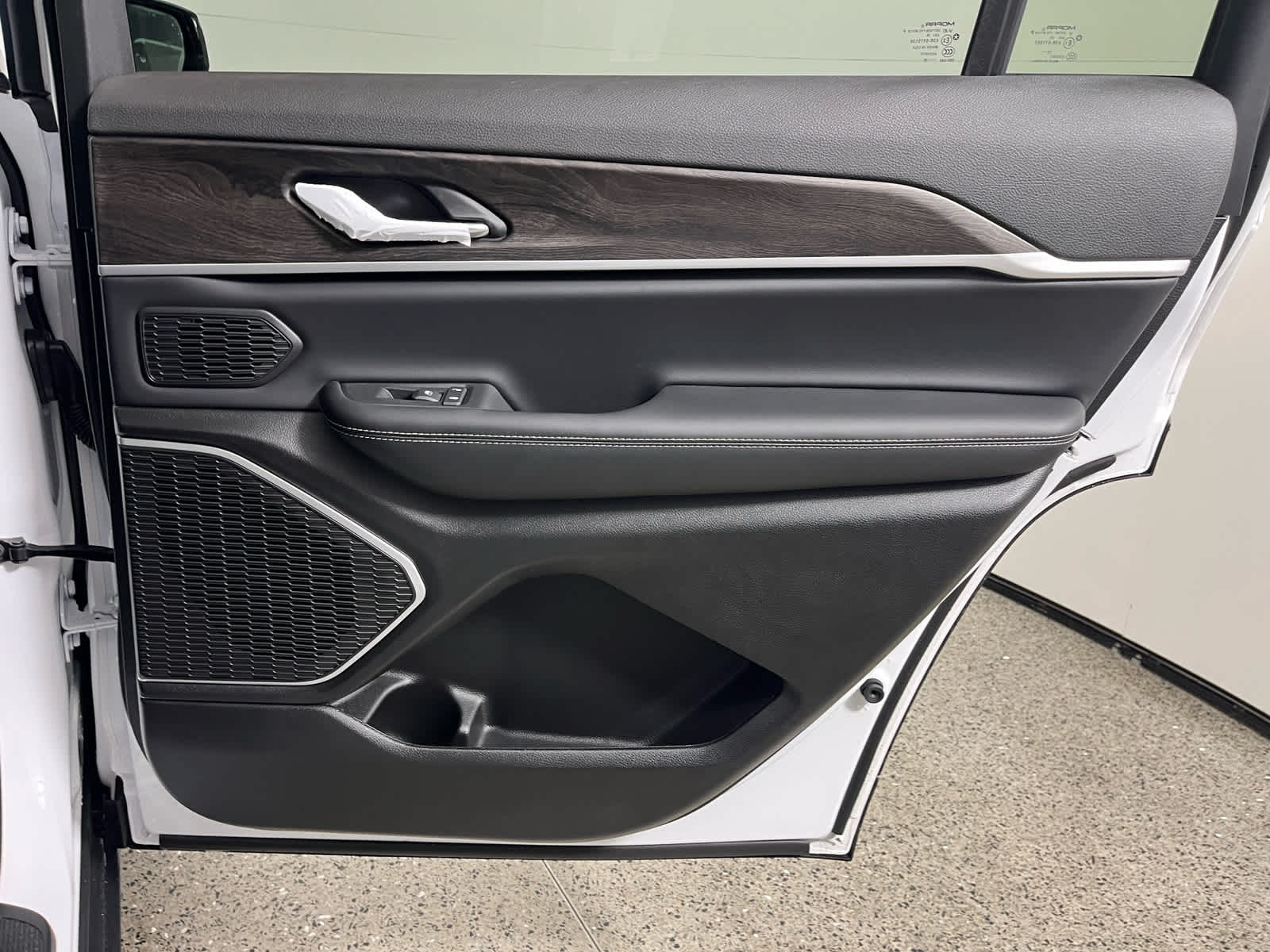 2026 Jeep Grand Cherokee GRAND CHEROKEE L LIMITED 4X2