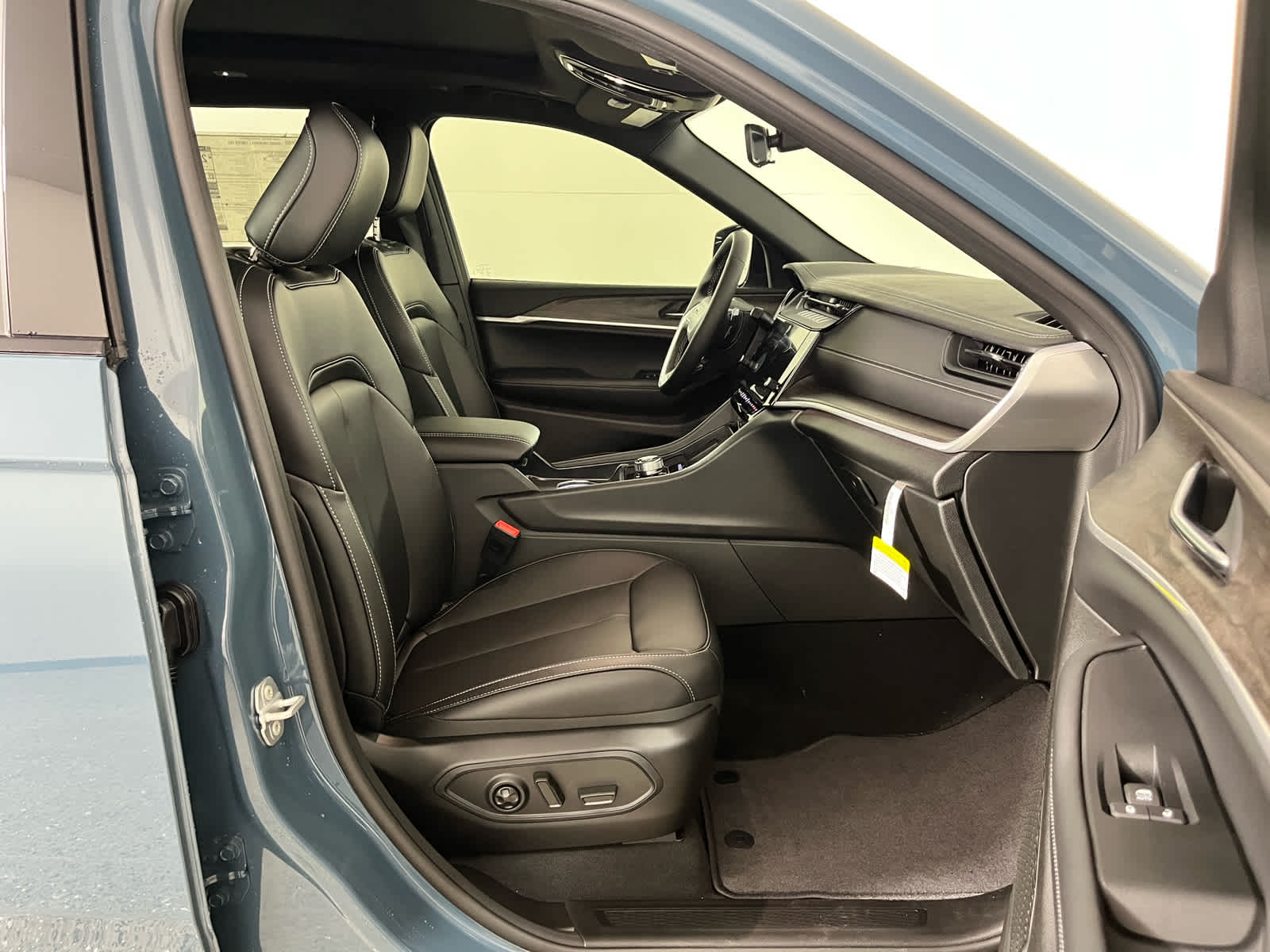 2026 Jeep Grand Cherokee GRAND CHEROKEE L LIMITED 4X2