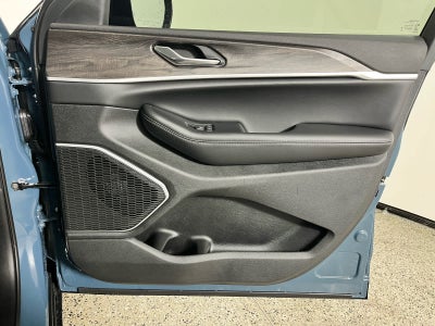 2026 Jeep Grand Cherokee GRAND CHEROKEE L LIMITED 4X2