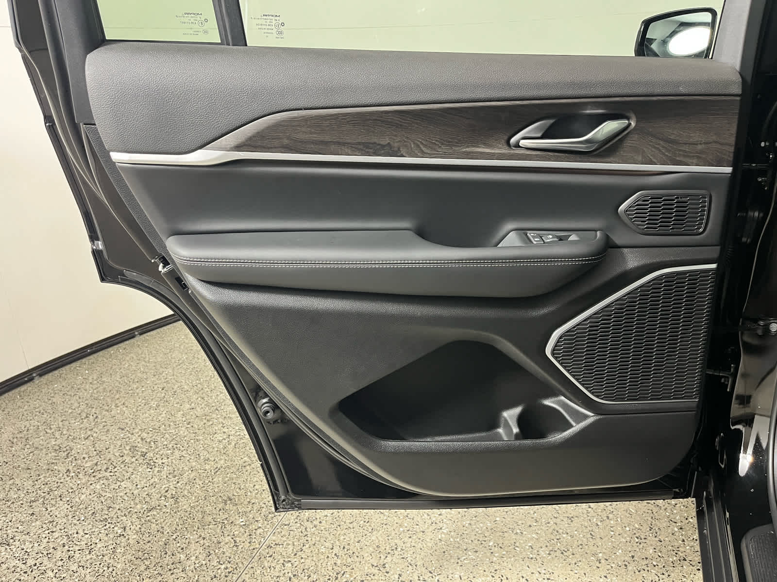 2026 Jeep Grand Cherokee GRAND CHEROKEE L LIMITED 4X2