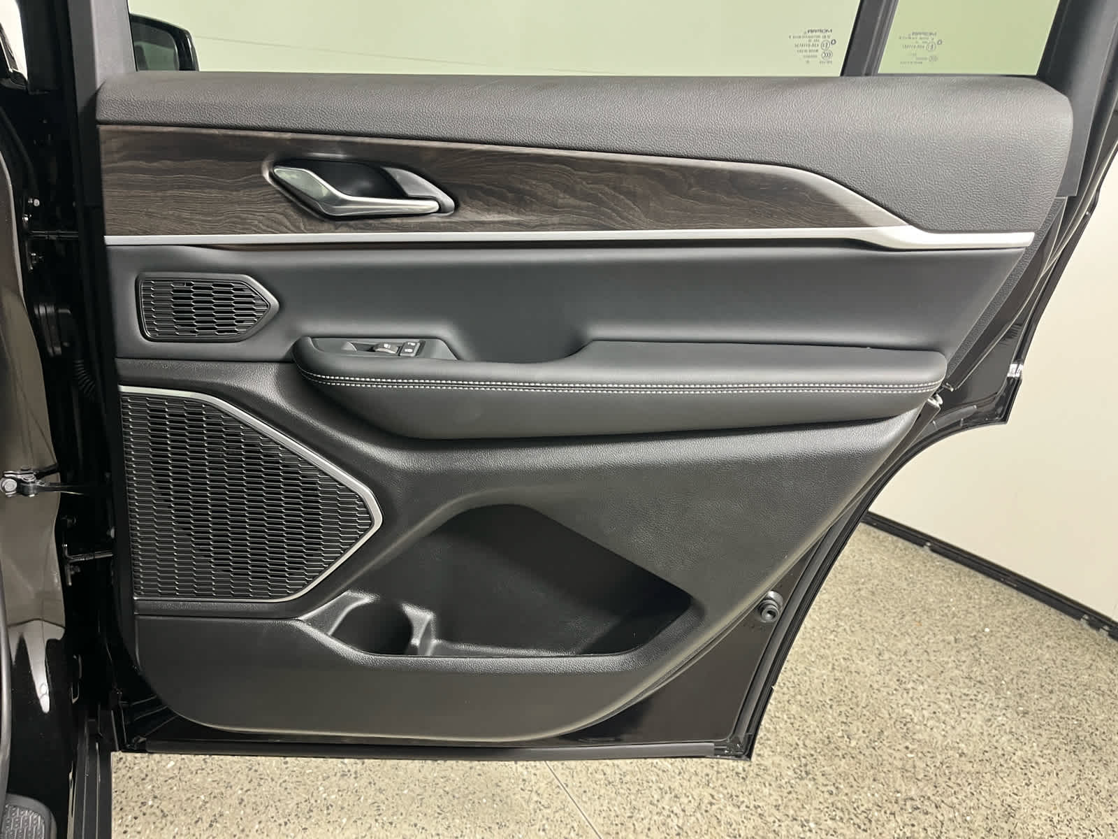 2026 Jeep Grand Cherokee GRAND CHEROKEE L LIMITED 4X2