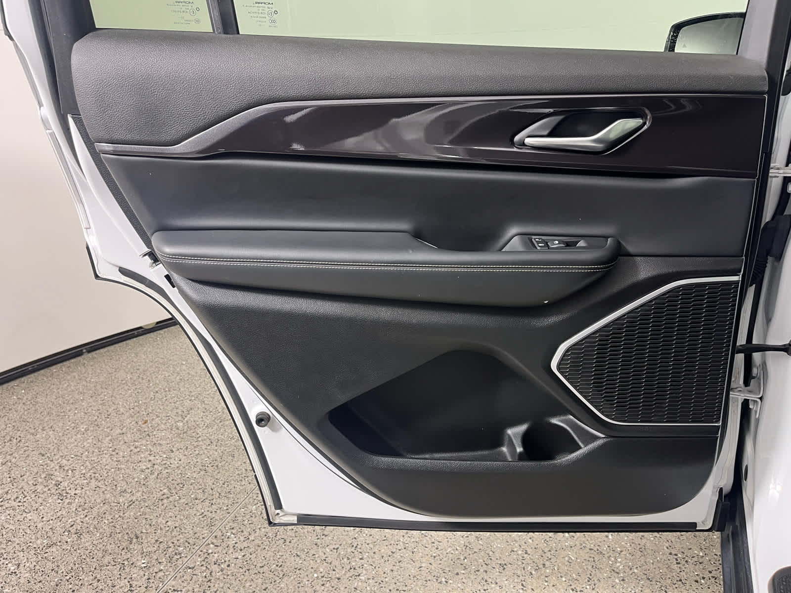 2022 Jeep Grand Cherokee L Altitude 4x4