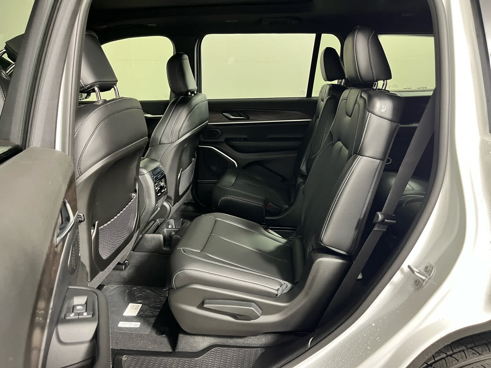 2026 Jeep Grand Cherokee L Laredo Altitude