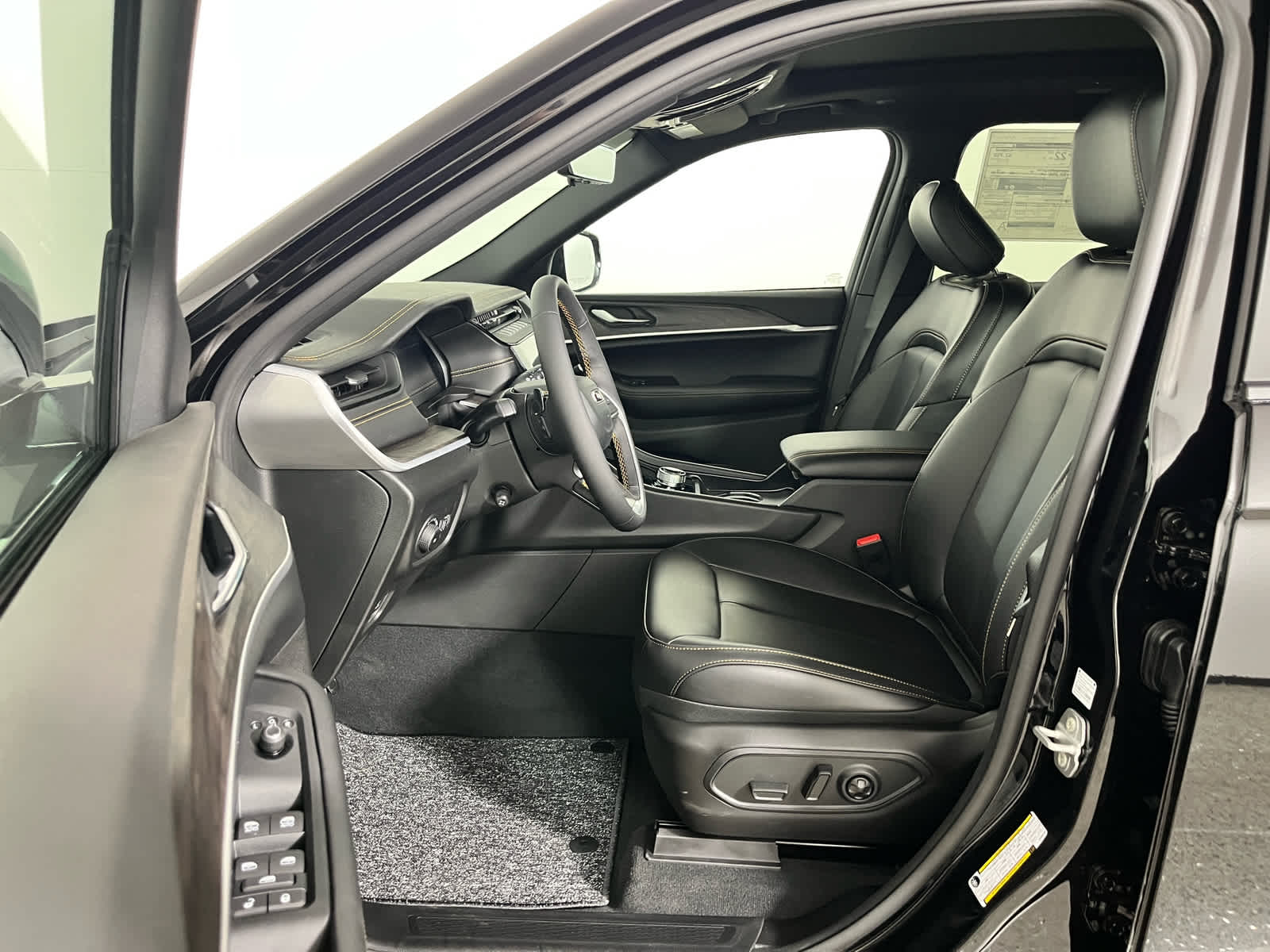 2026 Jeep Grand Cherokee L 85th Anniversary Edition