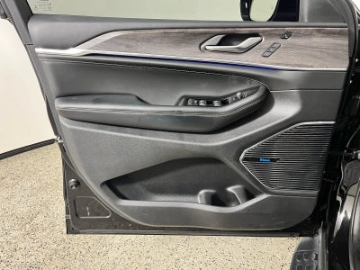 2023 Jeep Grand Cherokee L Overland 4x4