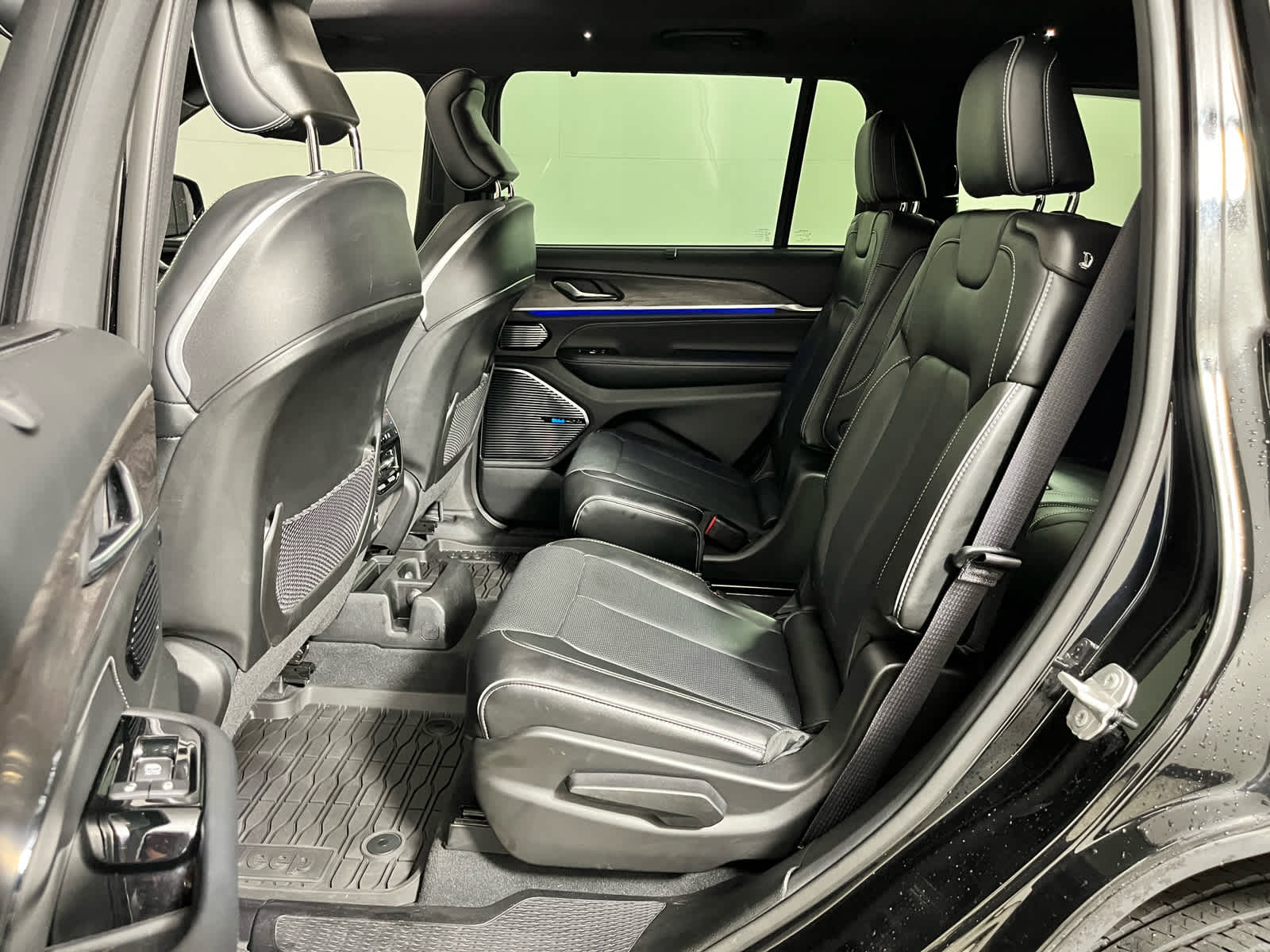 2023 Jeep Grand Cherokee L Overland 4x4