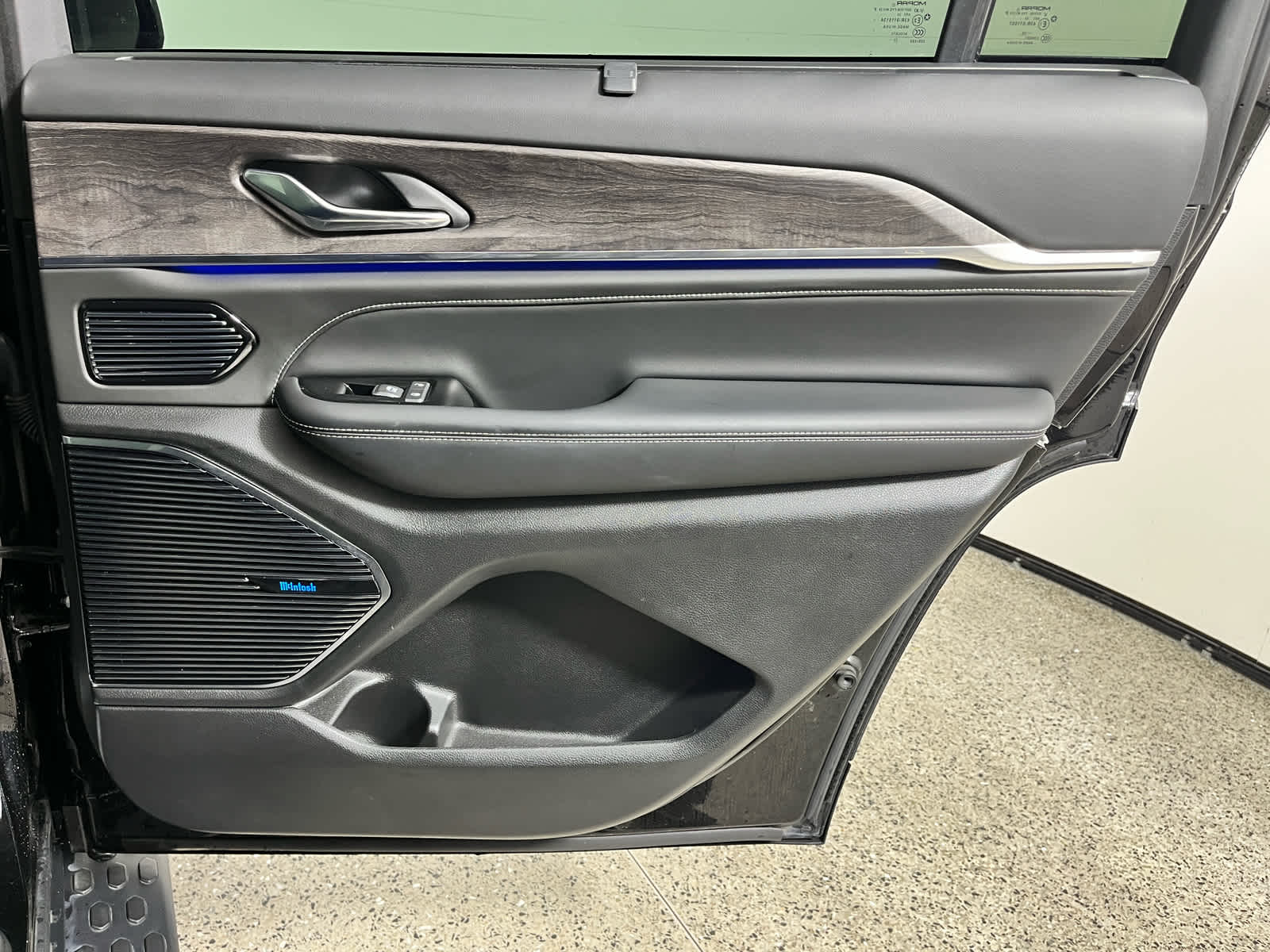 2023 Jeep Grand Cherokee L Overland 4x4