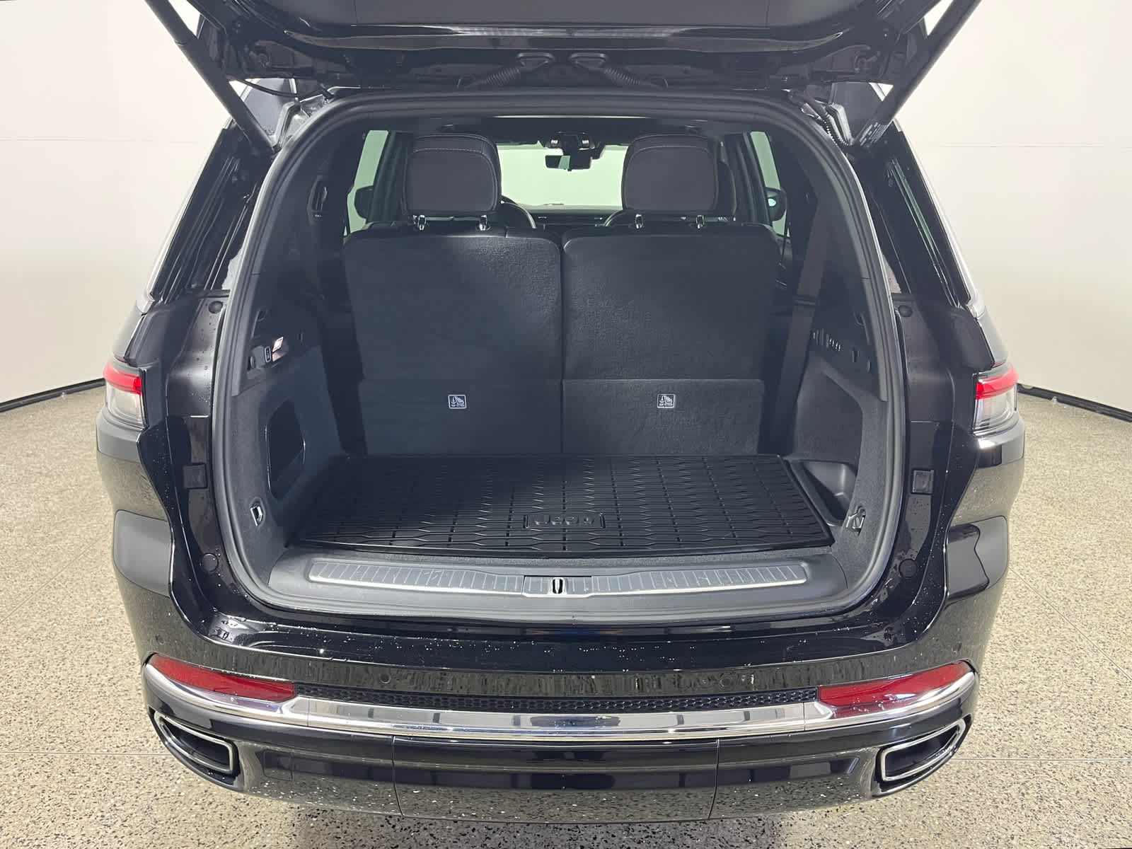 2023 Jeep Grand Cherokee L Overland 4x4