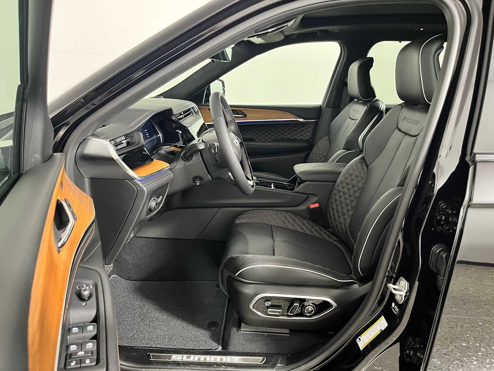 2026 Jeep Grand Cherokee L Summit