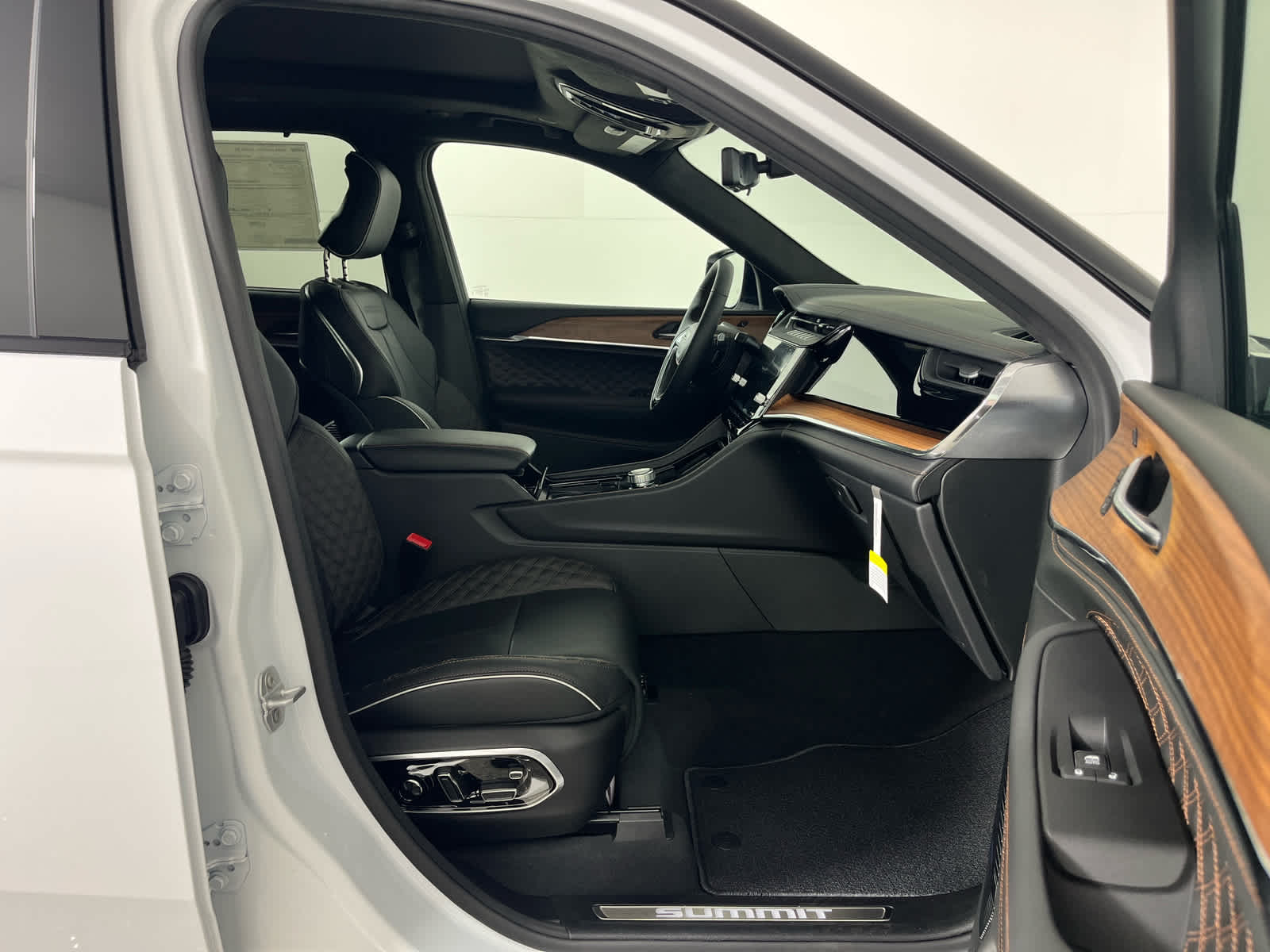 2026 Jeep Grand Cherokee L Summit