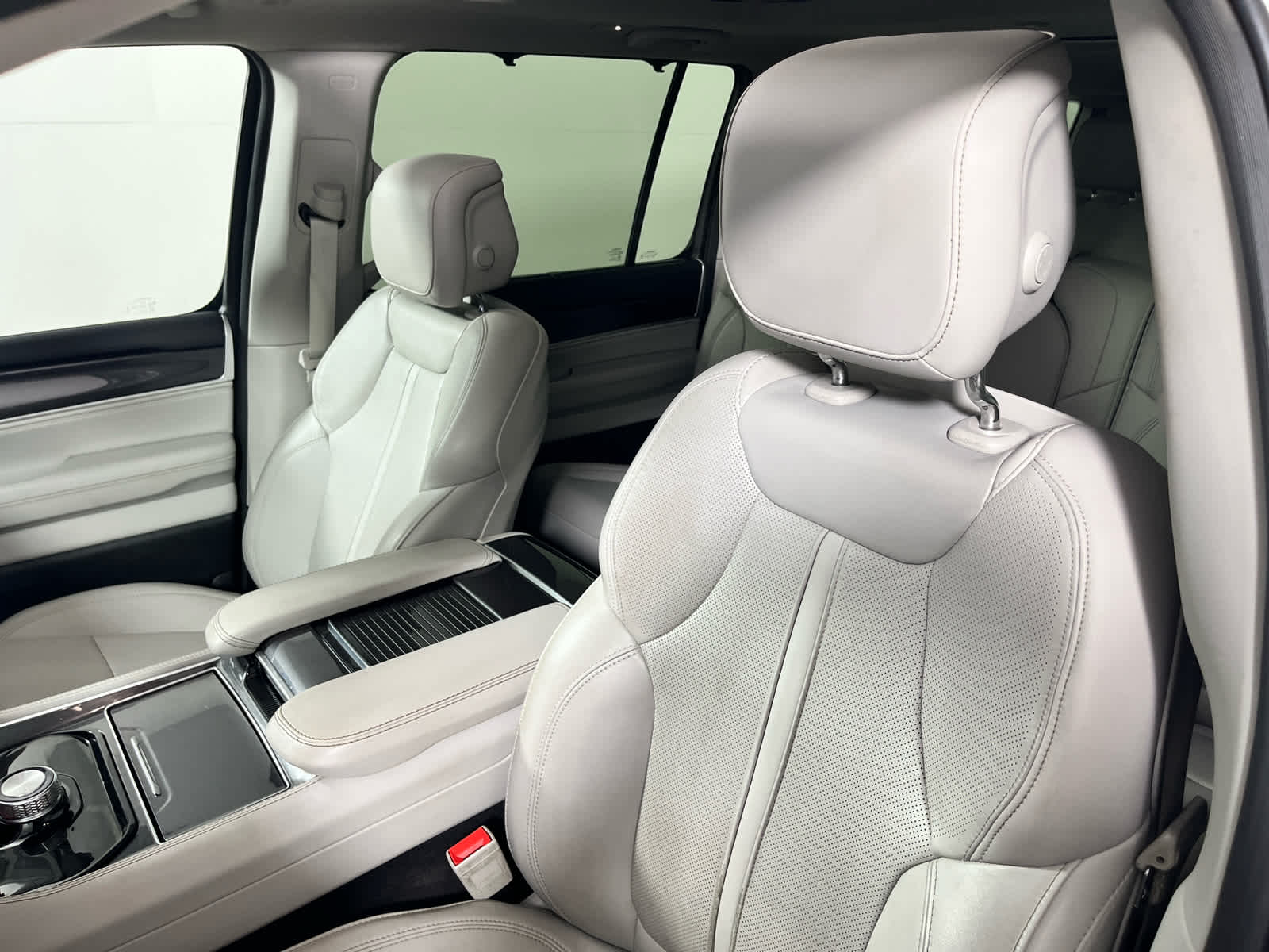 2024 Jeep Wagoneer L Base