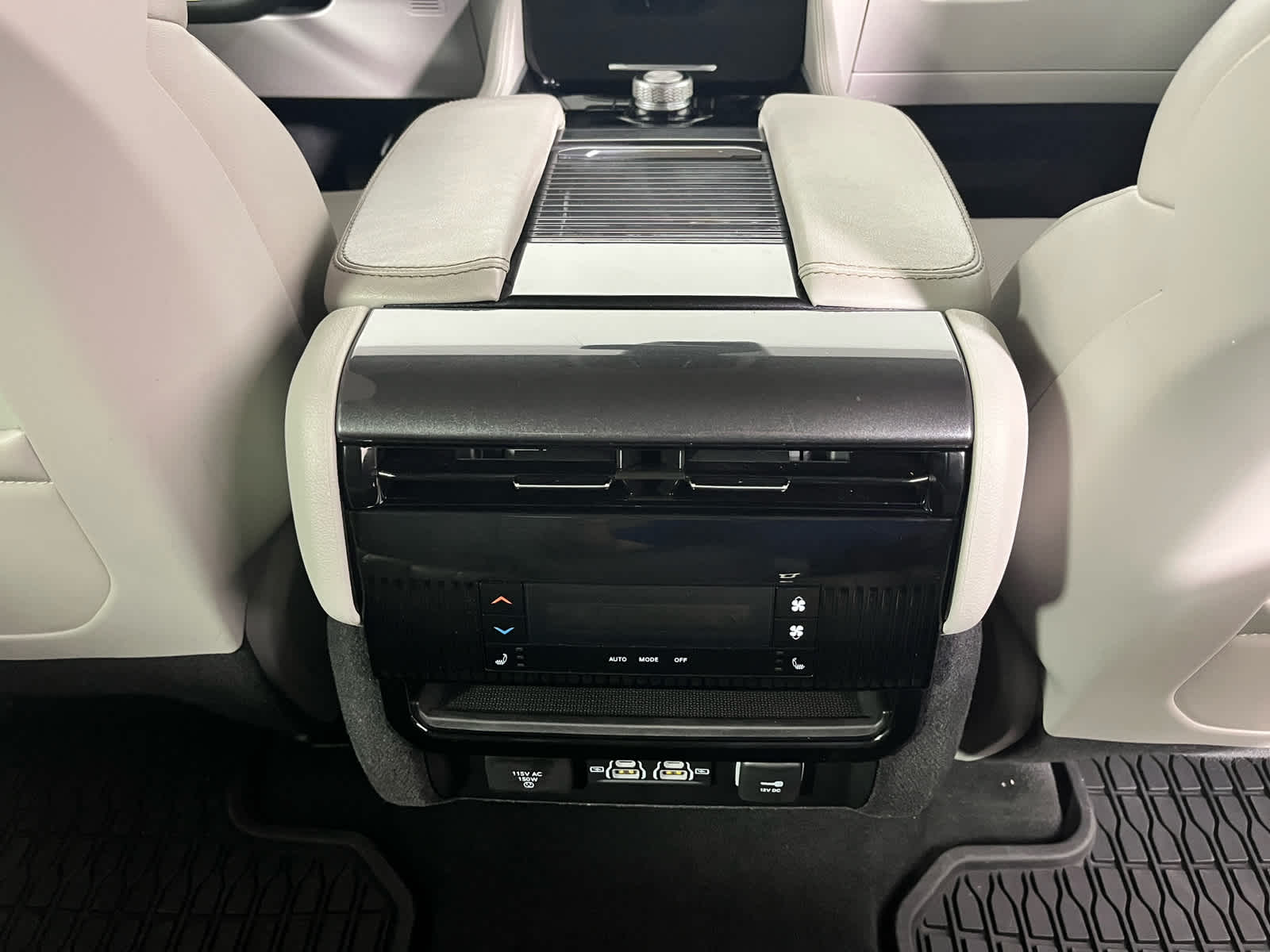 2024 Jeep Wagoneer L Base