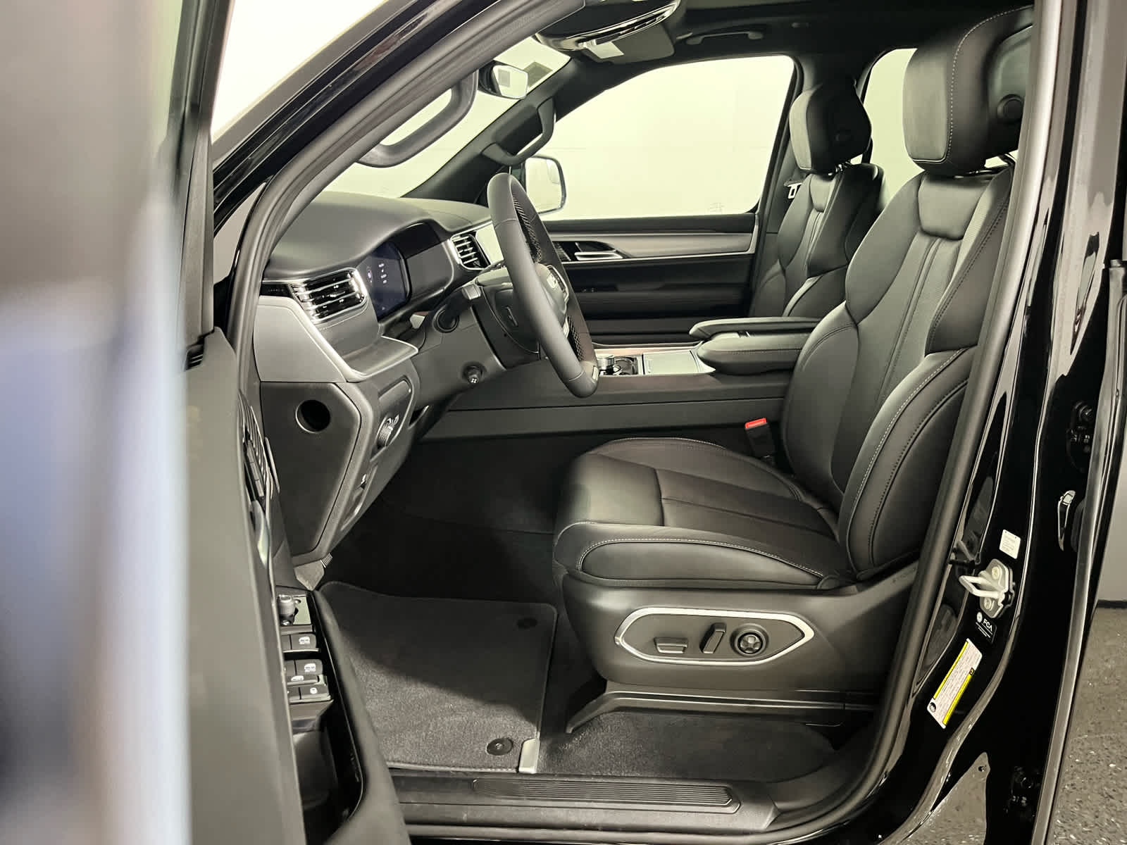 2026 Jeep Grand Wagoneer L Limited Reserve