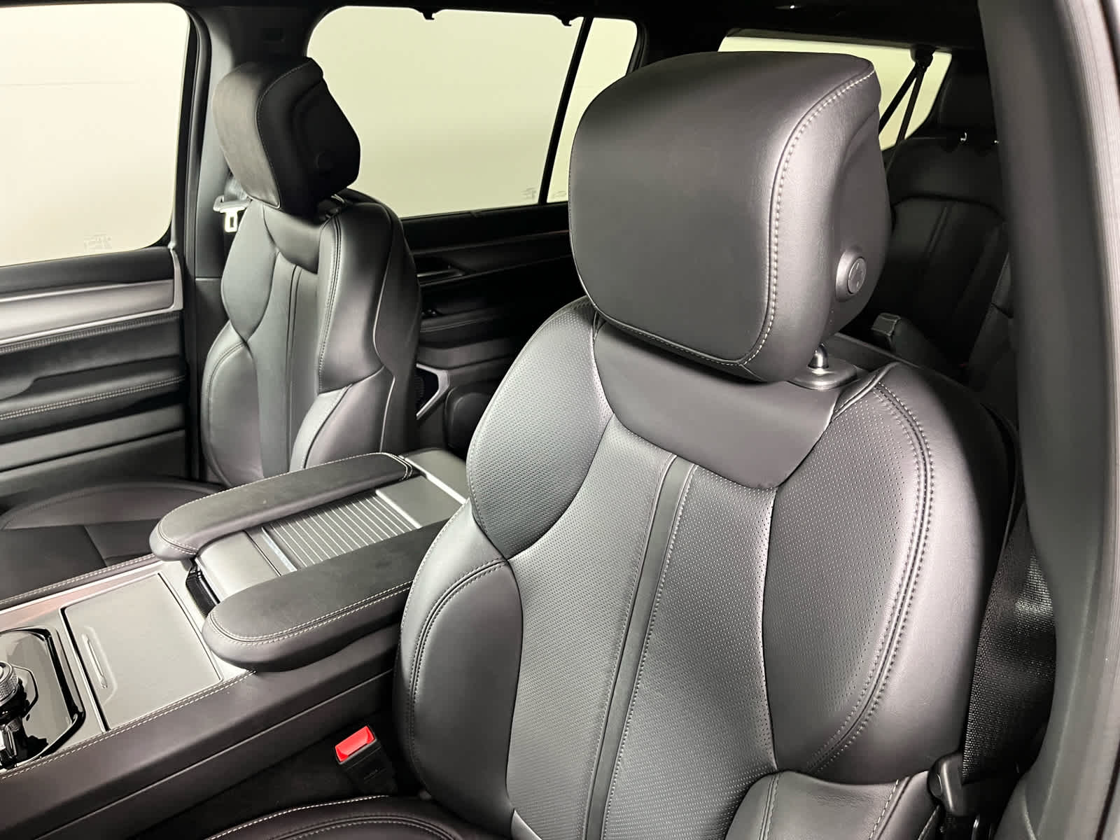 2026 Jeep Grand Wagoneer L Limited Reserve