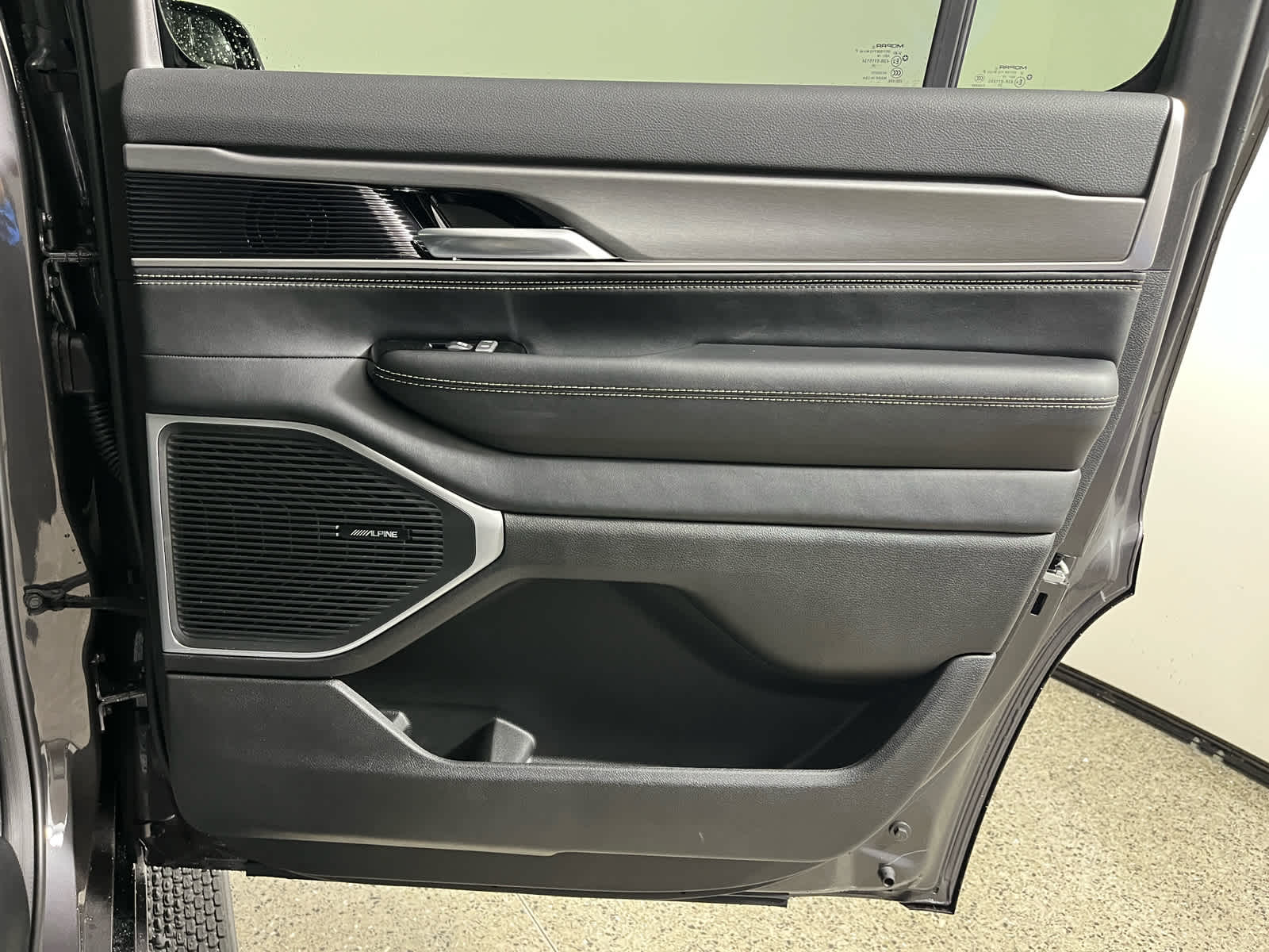 2026 Jeep Grand Wagoneer Base