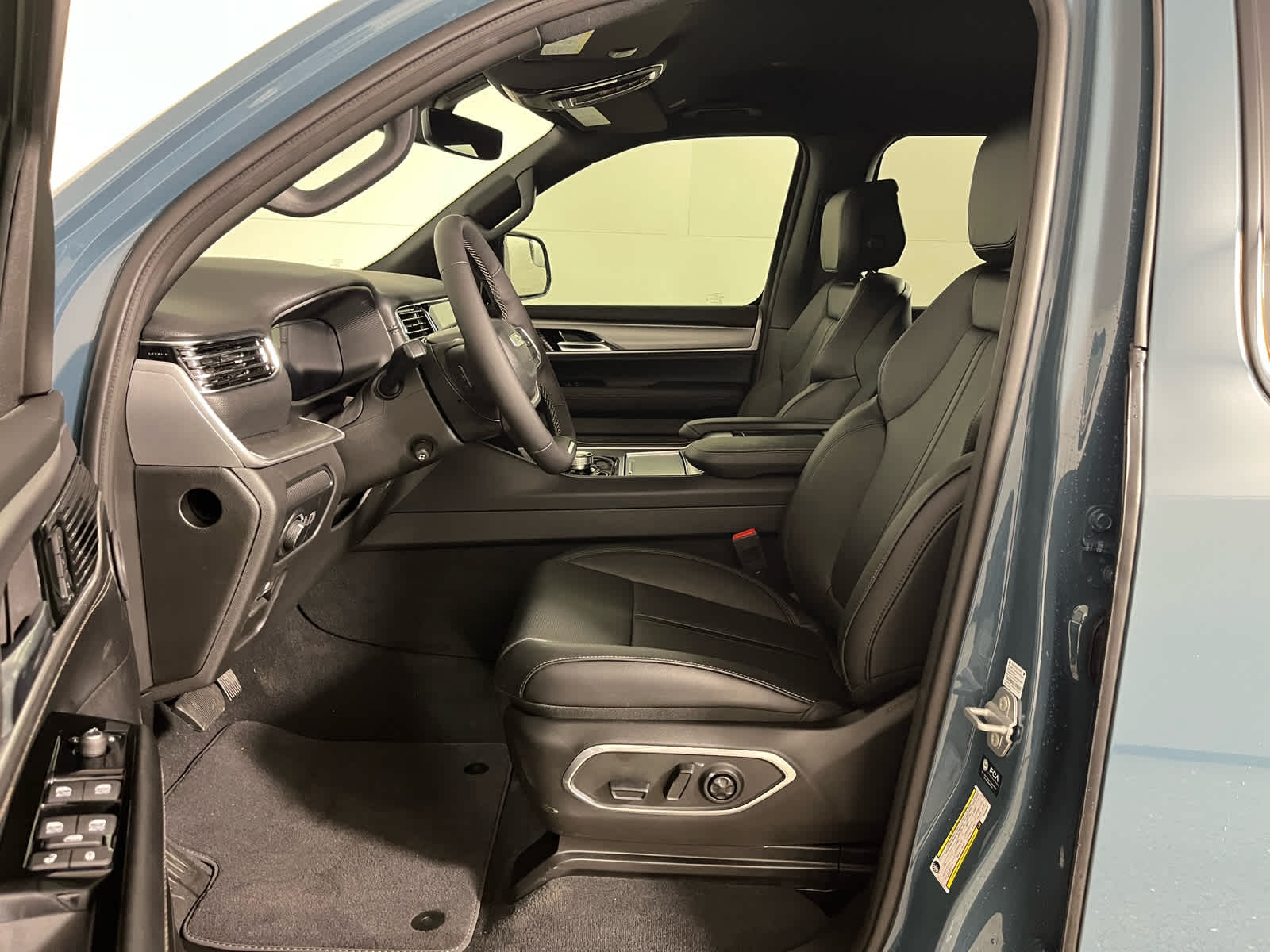 2026 Jeep Grand Wagoneer Base