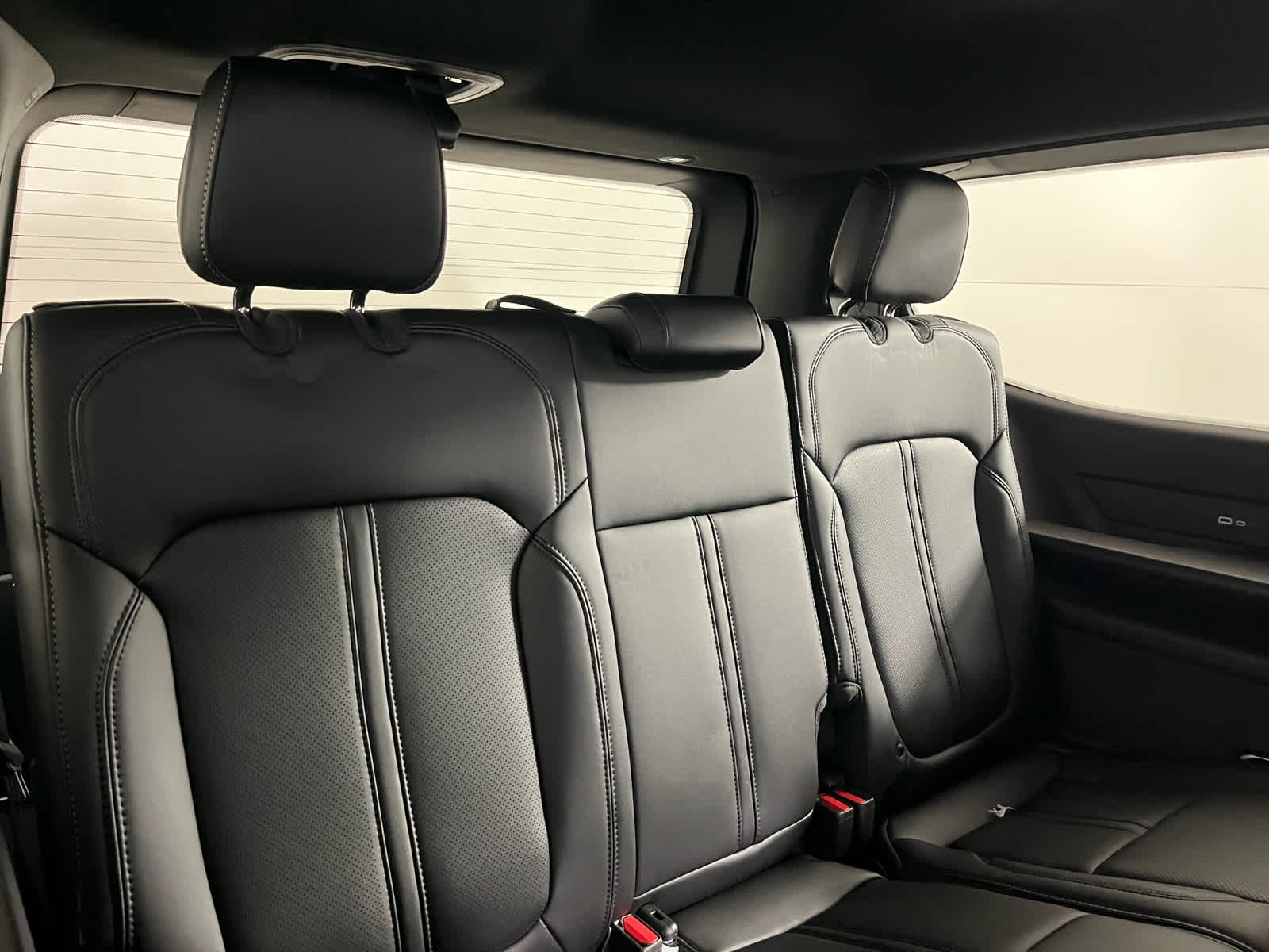 2026 Jeep Grand Wagoneer Base