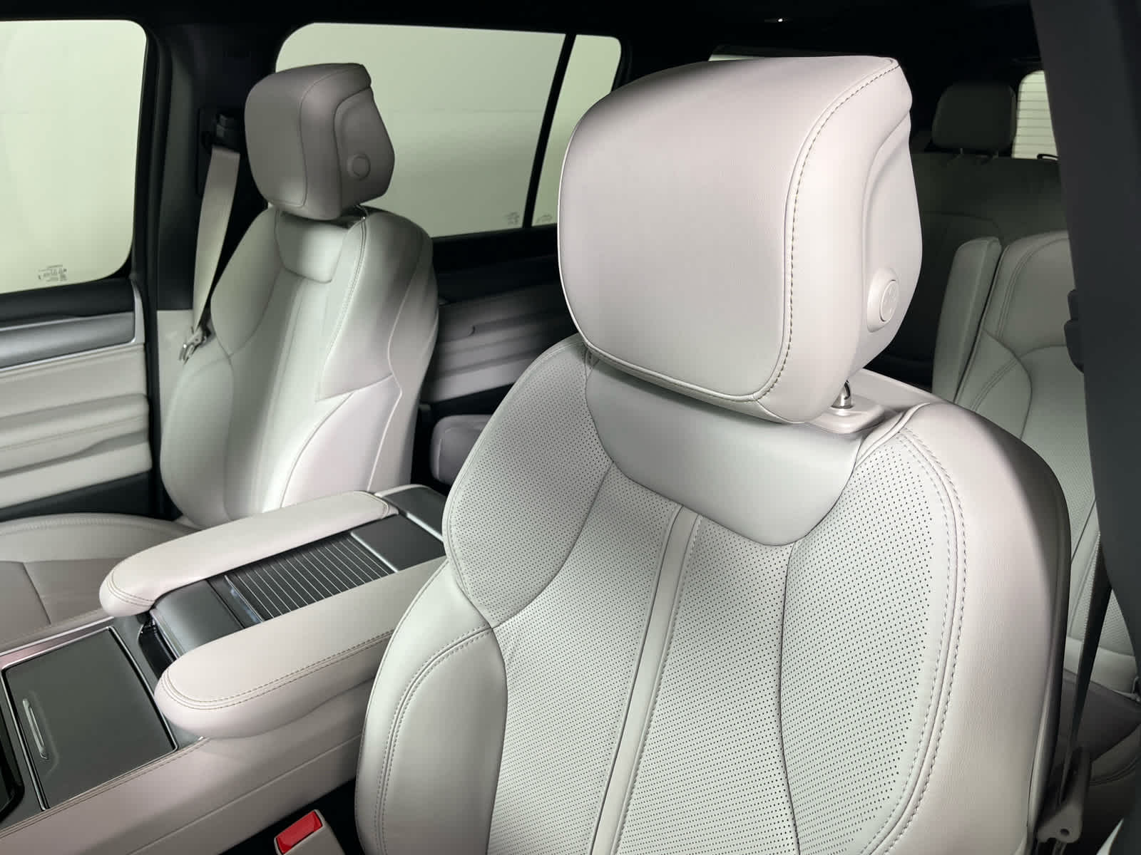 2026 Jeep Grand Wagoneer GRAND WAGONEER 4X2