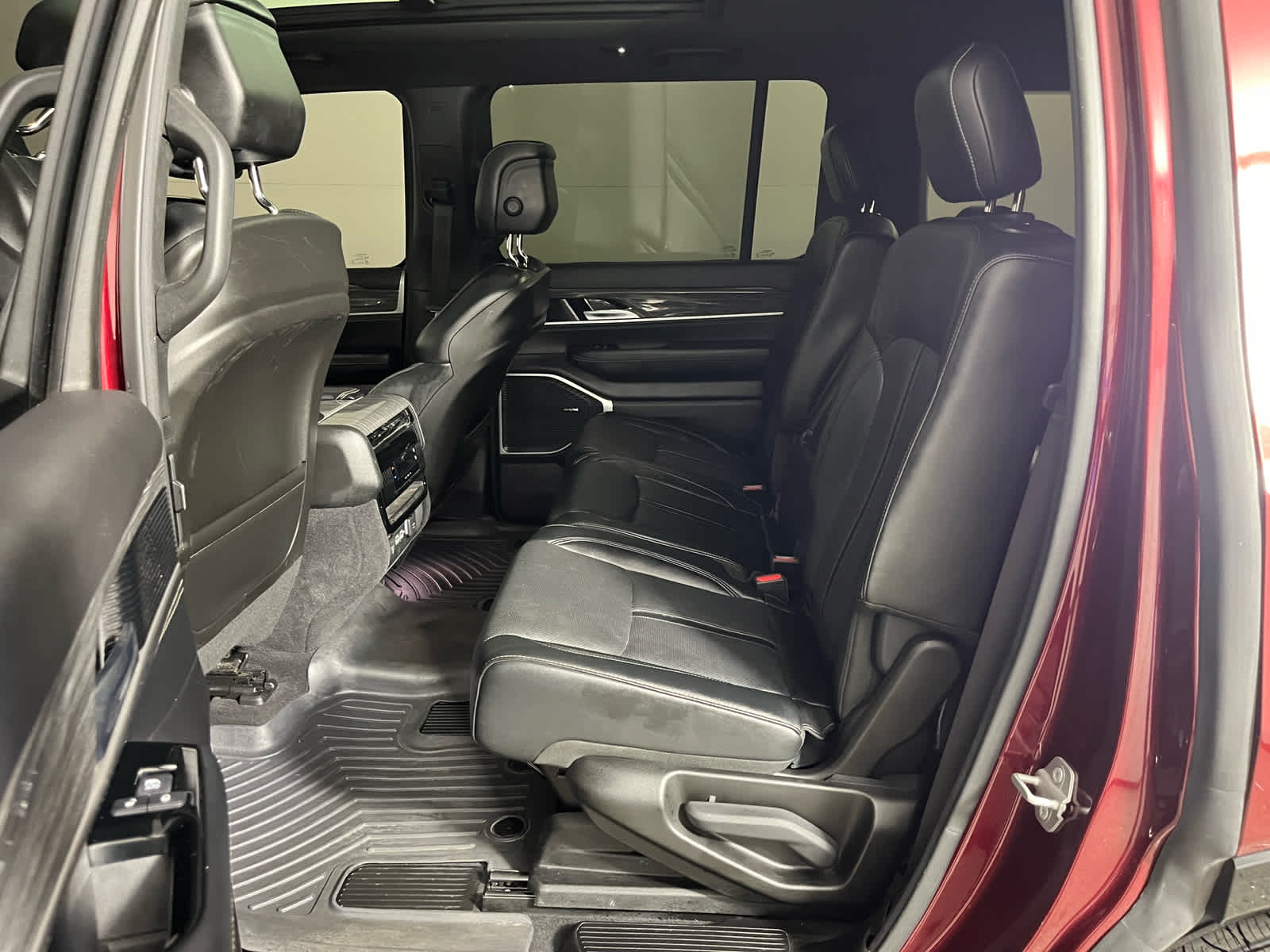 2022 Jeep Wagoneer Series II 4x2