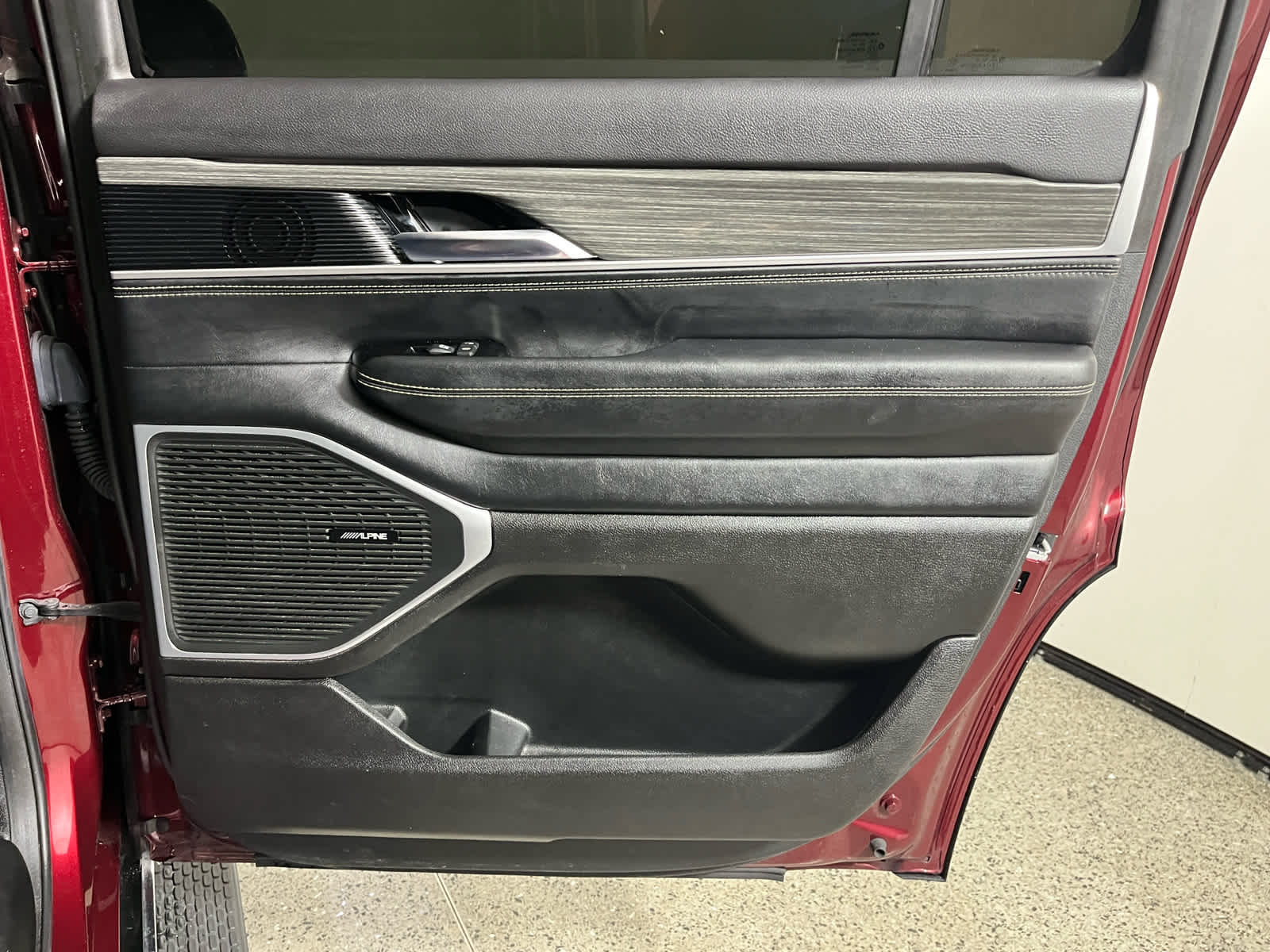 2022 Jeep Wagoneer Series II 4x2