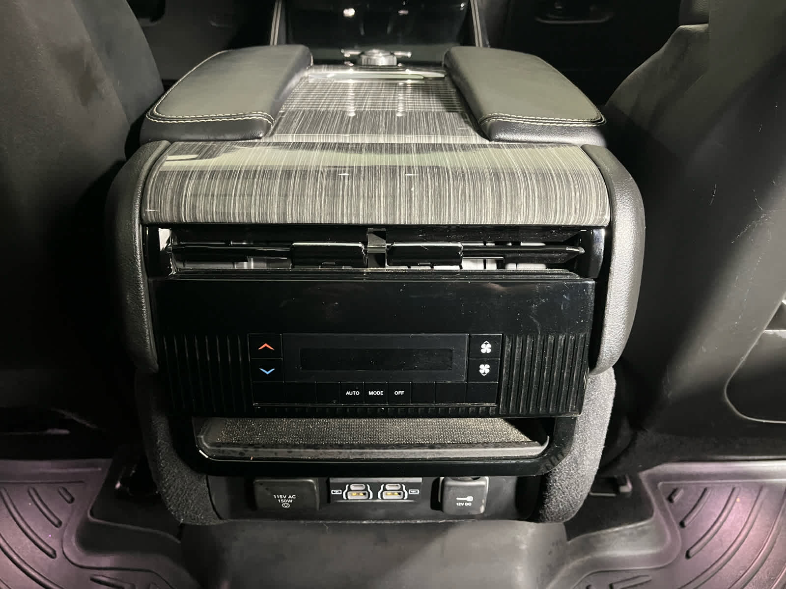 2022 Jeep Wagoneer Series II 4x2