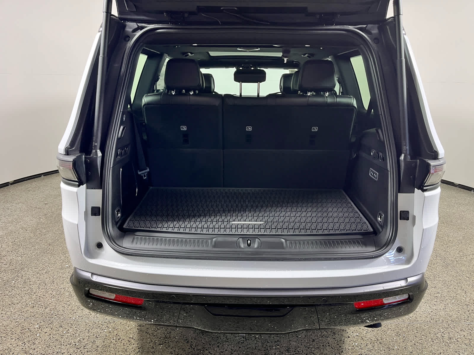 2026 Jeep Grand Wagoneer Upland