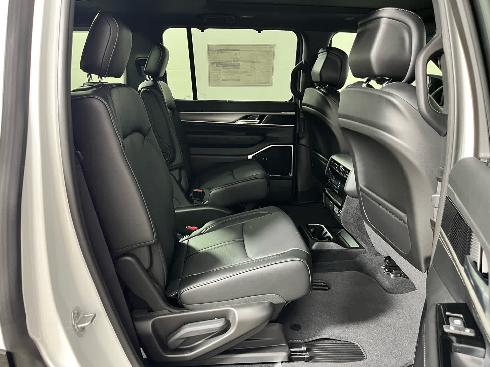 2026 Jeep Grand Wagoneer Limited Reserve