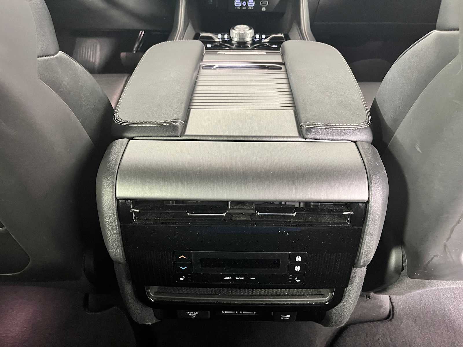 2024 Jeep Wagoneer Series II Carbide