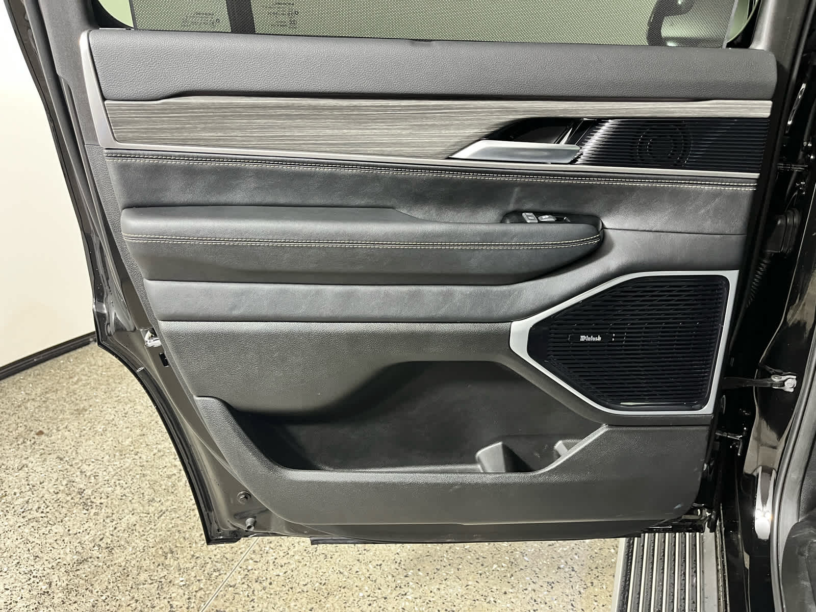 2024 Jeep Wagoneer Series III