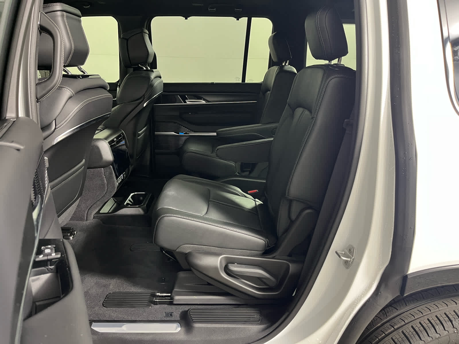 2026 Jeep Grand Wagoneer GRAND WAGONEER SUMMIT OBSIDIAN 4X4