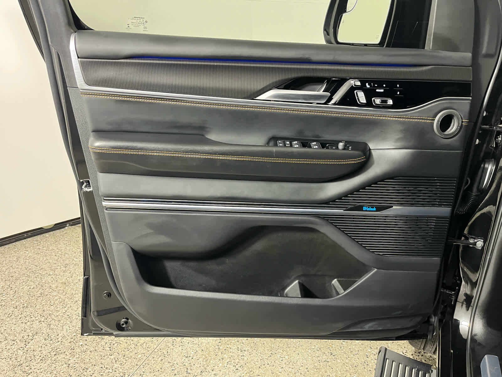 2024 Jeep Grand Wagoneer Series III Obsidian