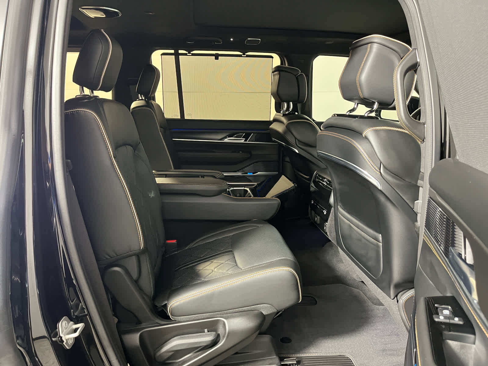 2024 Jeep Grand Wagoneer Series III Obsidian