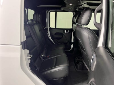 2024 Jeep Gladiator Jeep Beach