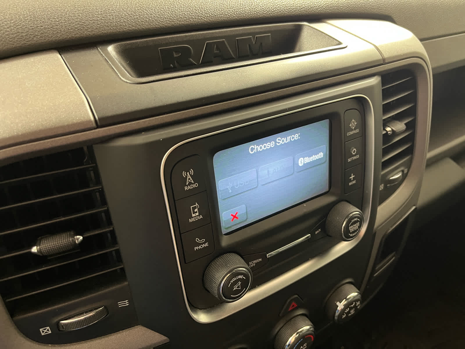 2019 RAM 1500 Classic Express Crew Cab 4x4 5'7' Box