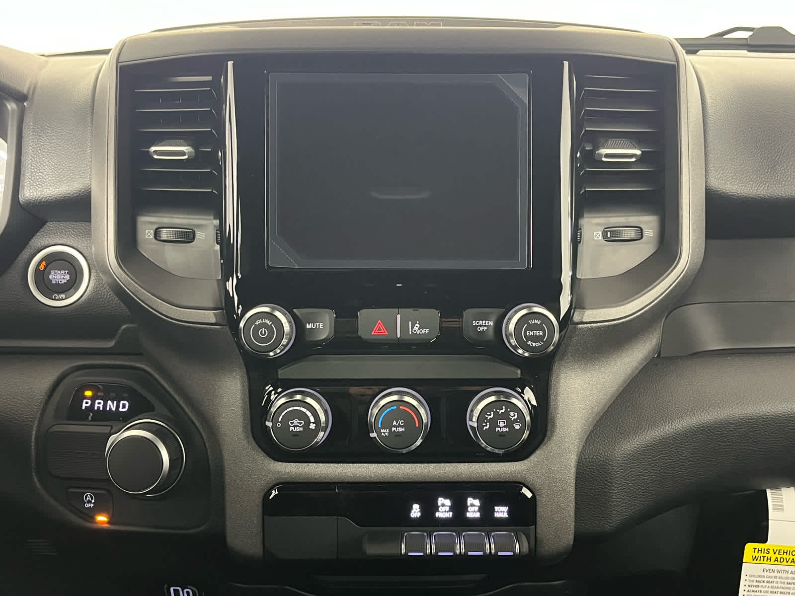 2026 RAM Ram 1500 RAM 1500 TRADESMAN QUAD CAB 4X2 6'4' BOX