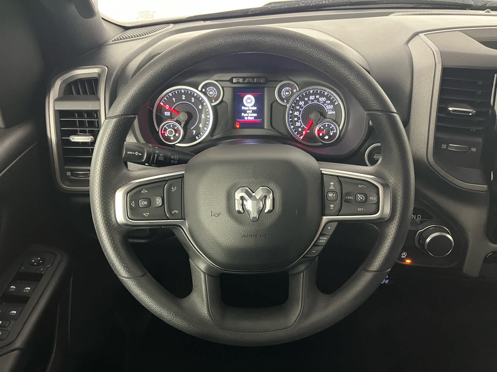 2026 RAM Ram 1500 RAM 1500 TRADESMAN QUAD CAB 4X2 6'4' BOX