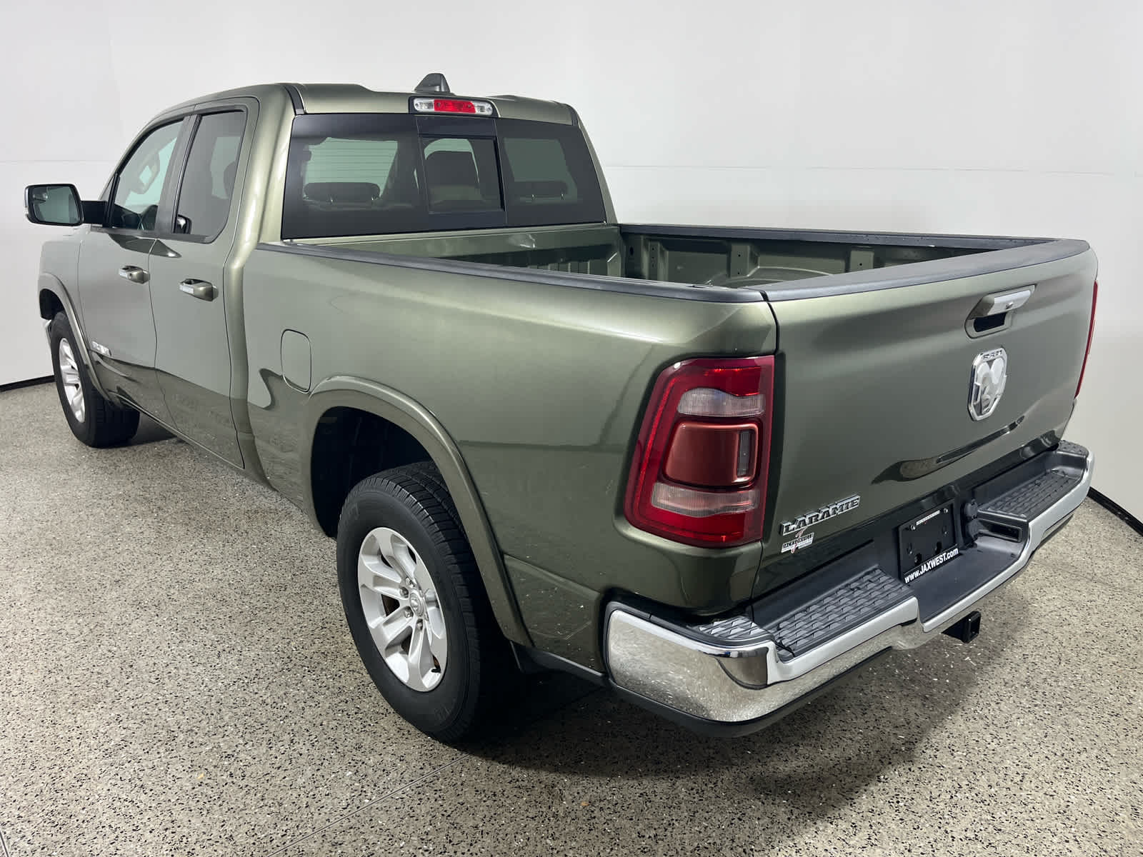 2021 RAM 1500 Laramie Quad Cab 4x2 6'4' Box