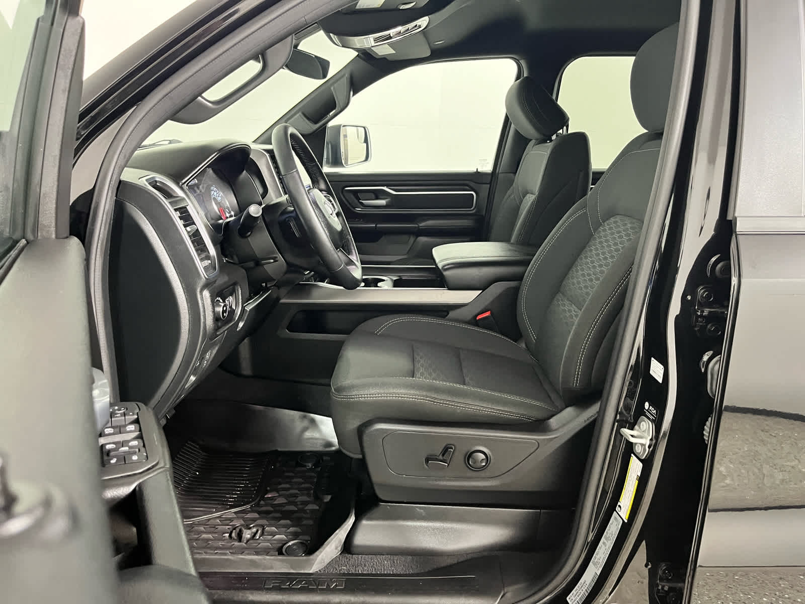 2025 RAM 1500 Big Horn Crew Cab 4x2 5'7' Box