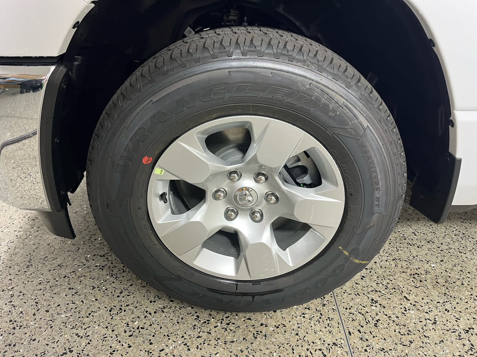 2025 RAM Ram 1500 RAM 1500 LONE STAR CREW CAB 4X2 5'7' BOX