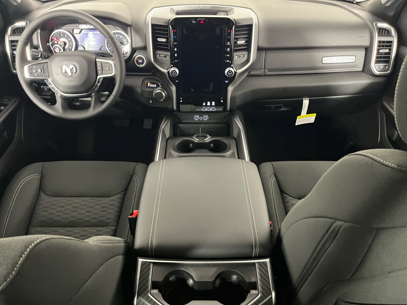 2025 RAM Ram 1500 RAM 1500 BIG HORN CREW CAB 4X2 5'7' BOX