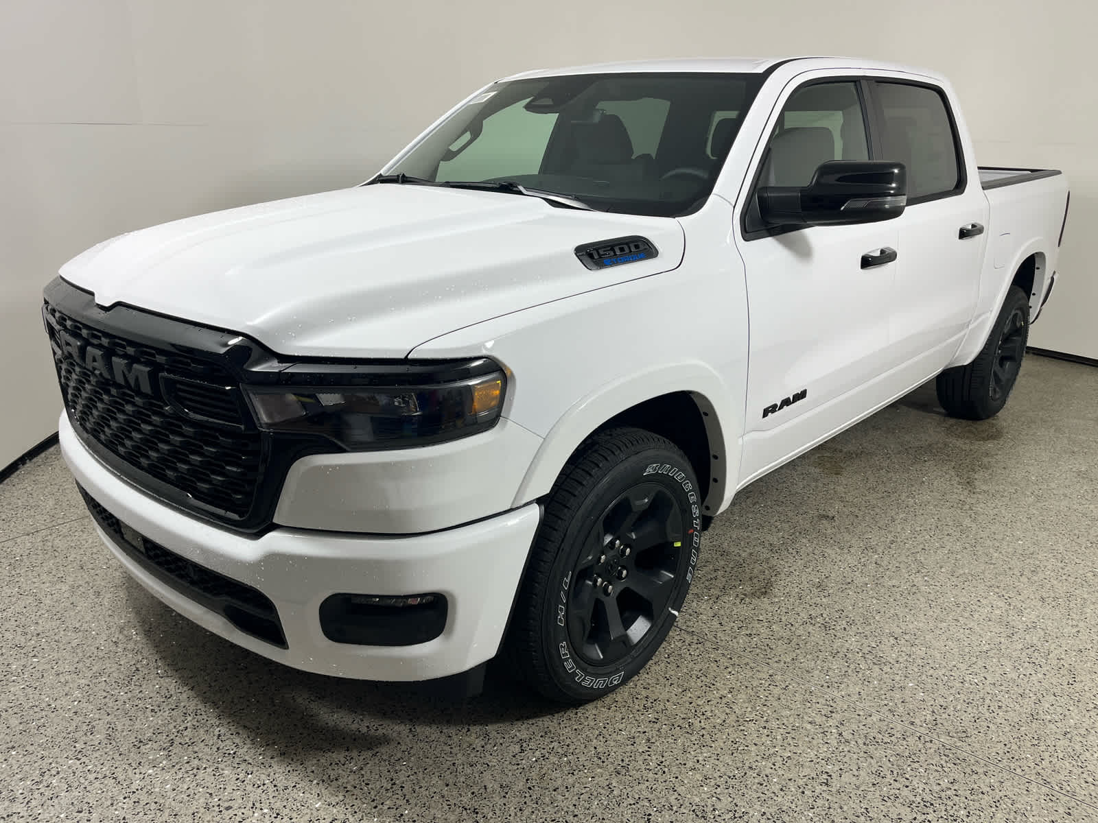 2025 RAM Ram 1500 RAM 1500 BIG HORN CREW CAB 4X2 5'7' BOX