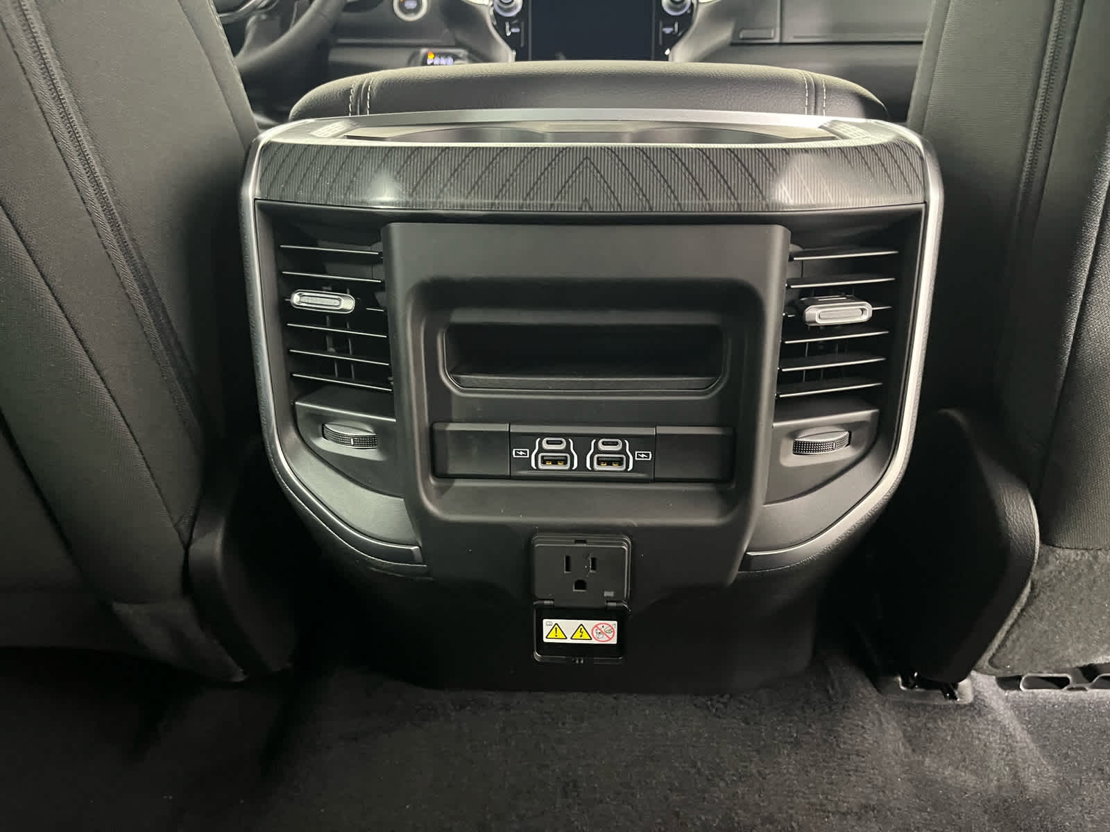 2025 RAM Ram 1500 RAM 1500 BIG HORN CREW CAB 4X2 5'7' BOX