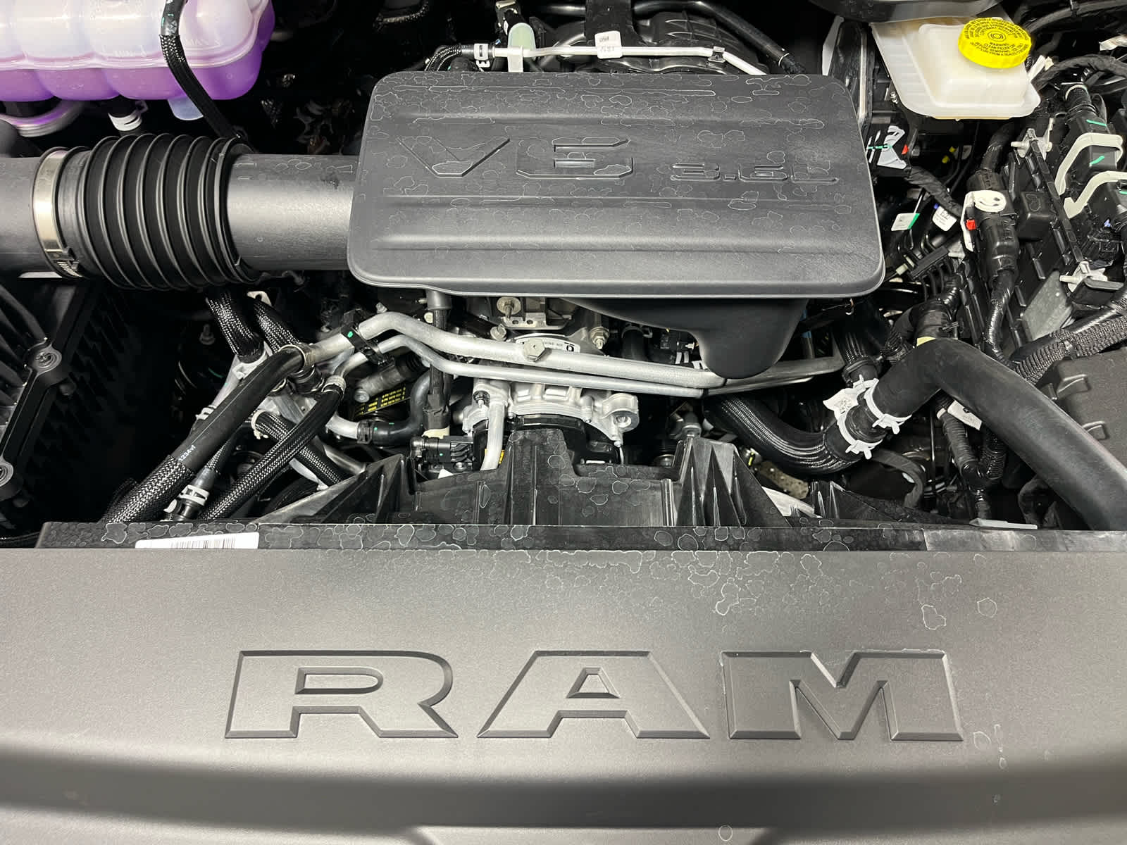 2025 RAM Ram 1500 RAM 1500 BIG HORN CREW CAB 4X2 5'7' BOX